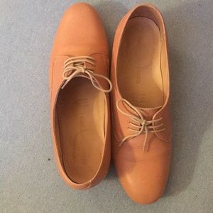 Coral Dieppa Restrepo Oxfords